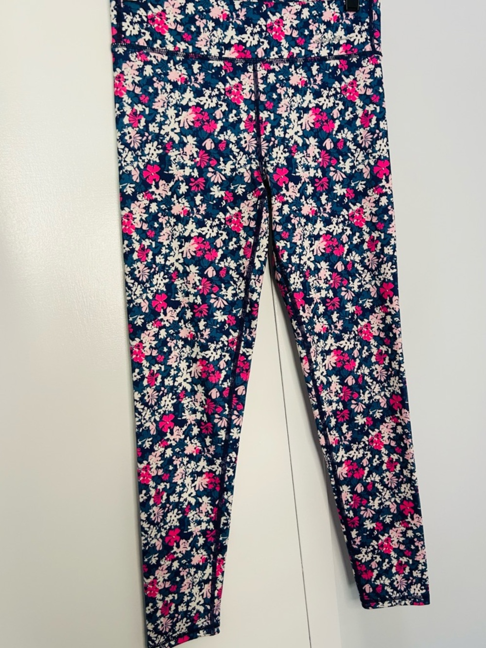 Eddie Bauer Girls Floral Leggings in Navy, Pink & White size 14/16